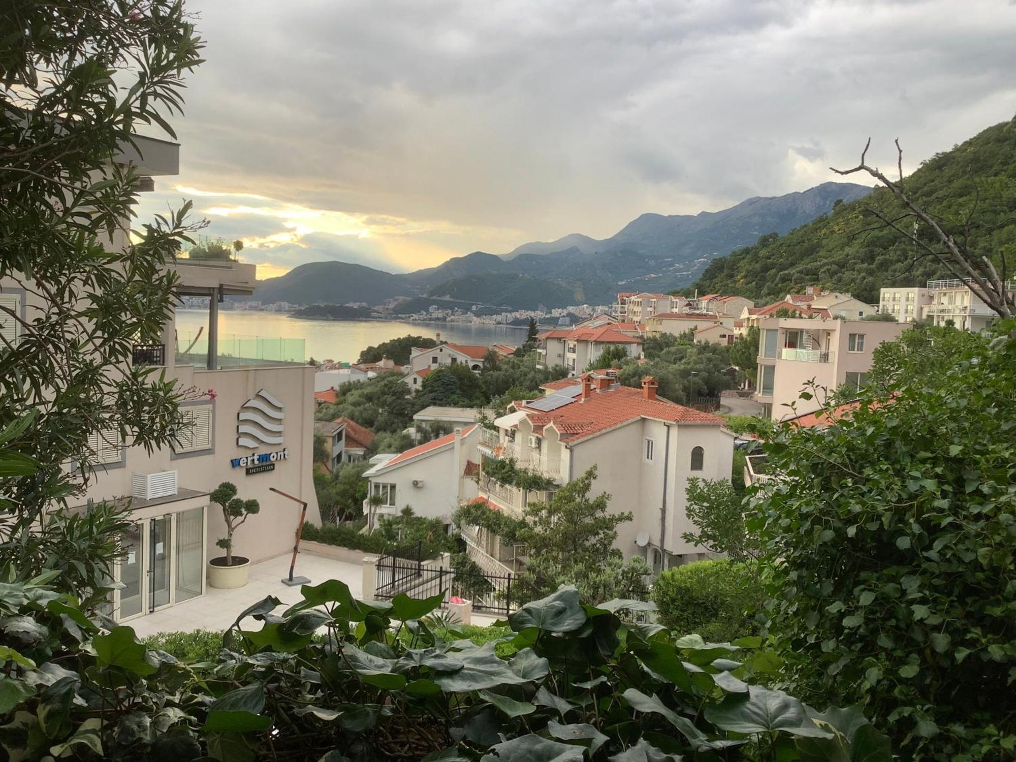 Apartments Sana Sveti Stefan Exterior foto